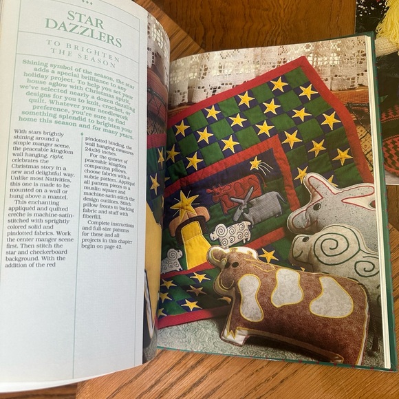 Christmas crochet book bundle - Picture 4 of 7